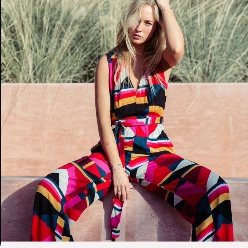 🌴🌼BILLABONG- SEEING TRICKS JUMPSUITS🌼🌴 - Picture 3 of 9